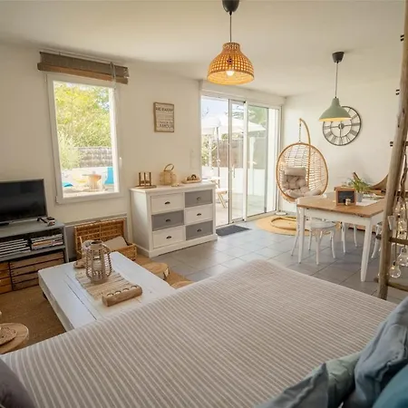 Maison Avec Fauteuil Suspendu Et Lit De Jour Pres De La En Vendee Dom wakacyjny