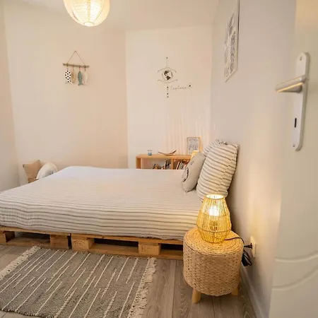 Maison Avec Fauteuil Suspendu Et Lit De Jour Pres De La En Vendee Ferienhaus