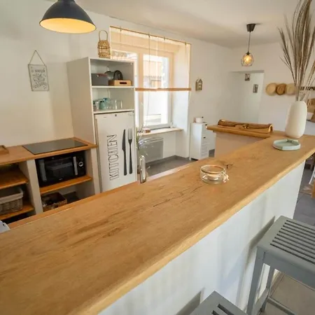 Maison Avec Fauteuil Suspendu Et Lit De Jour Pres De La En Vendee * Bouin (Vendee)