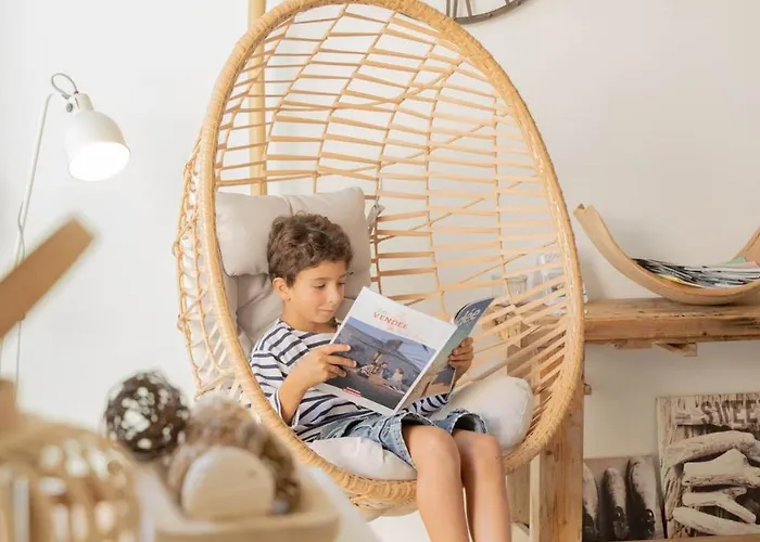 Дом отдыха Maison Avec Fauteuil Suspendu Et Lit De Jour Pres De La En Vendee Буэн